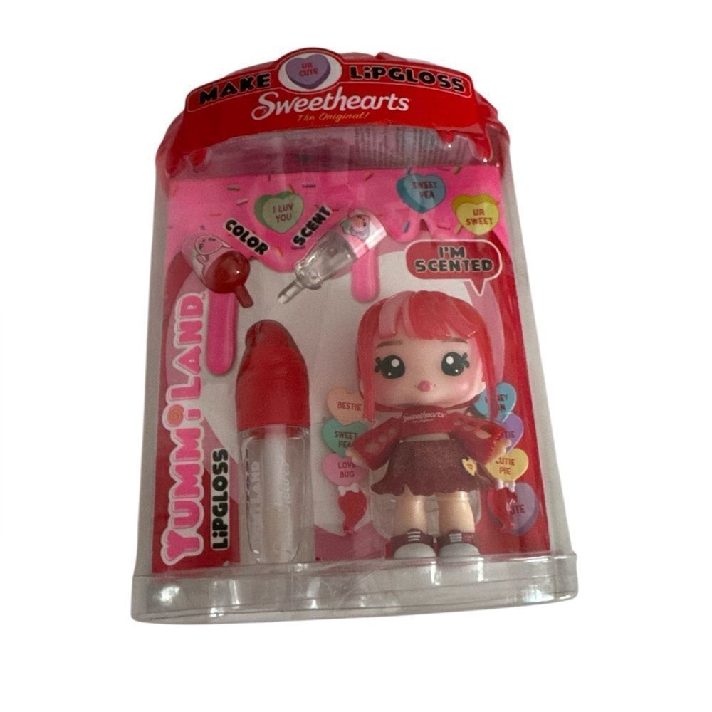 YummiLand 4"' Ruby Hearts Lip Gloss
Doll: Scented Fashion Doll with Accessories